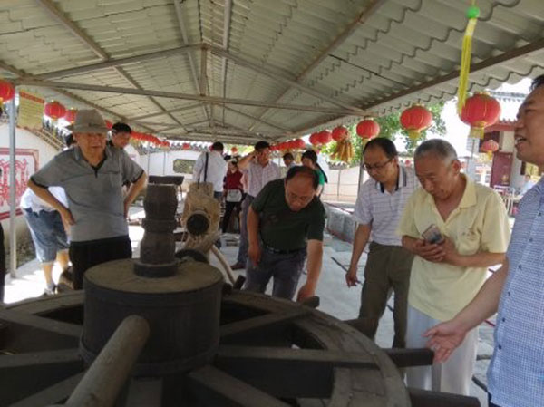 肥城市诗词学会走进马埠走进民俗馆