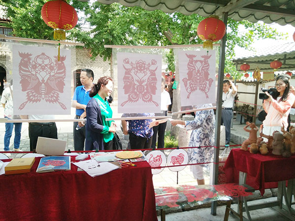 近日,在马家埠民俗馆举办’非物质文化遗产活动’’